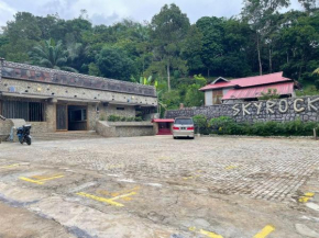 SKYROCK VILLA SG LEMBING